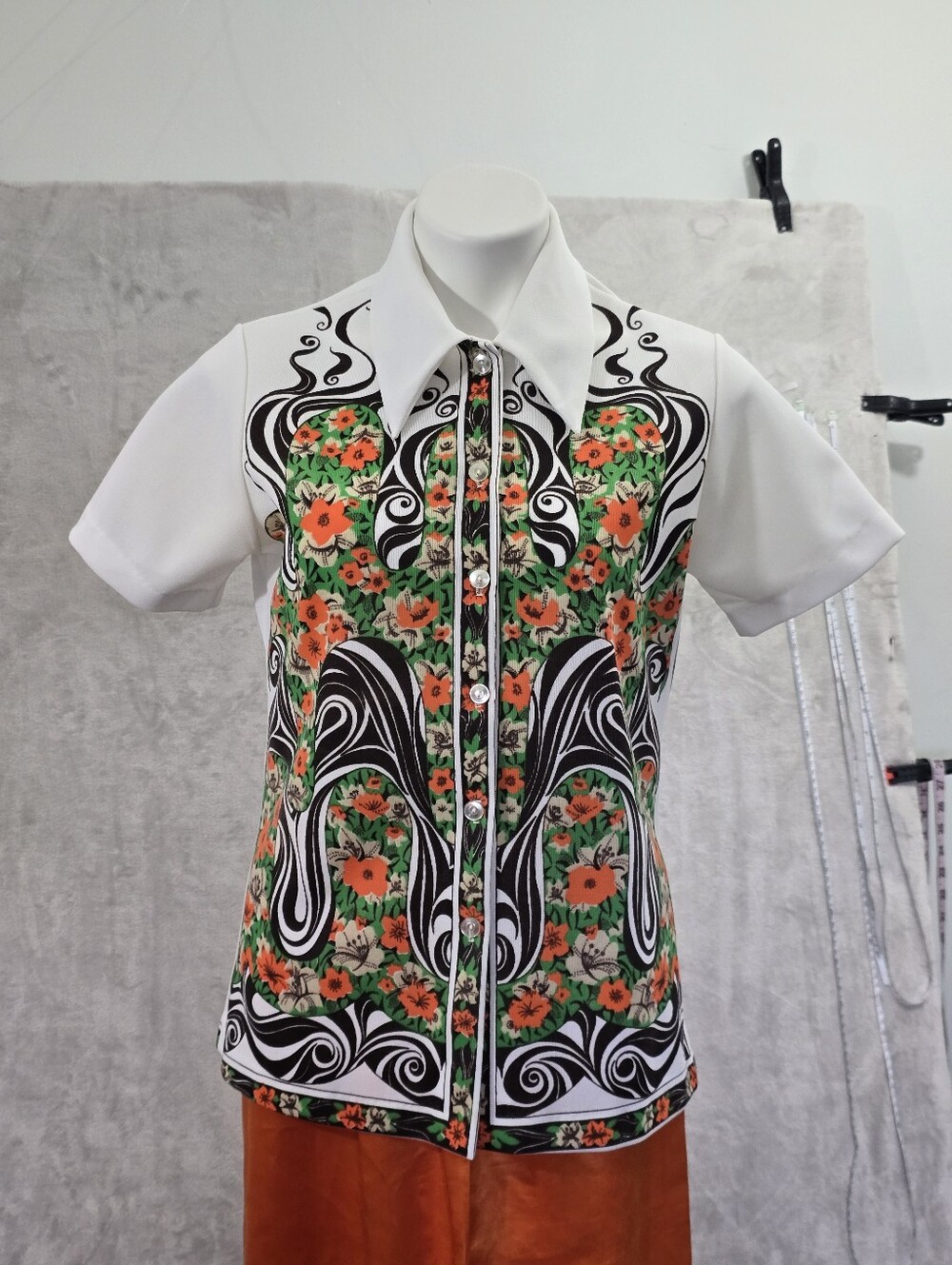 Vintage 70s Psychedelic Floral Button Up Shirt Dagger Collar Disco Hippie M/L